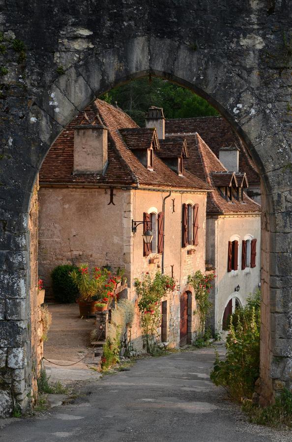 Hotel Restaurant Du Causse Saint-Cirq-Lapopie Esterno foto